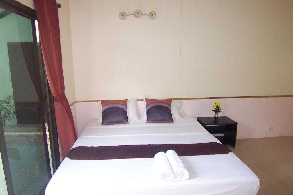 Phuket Airport Overnight Hotel Nai Yang Phòng bức ảnh