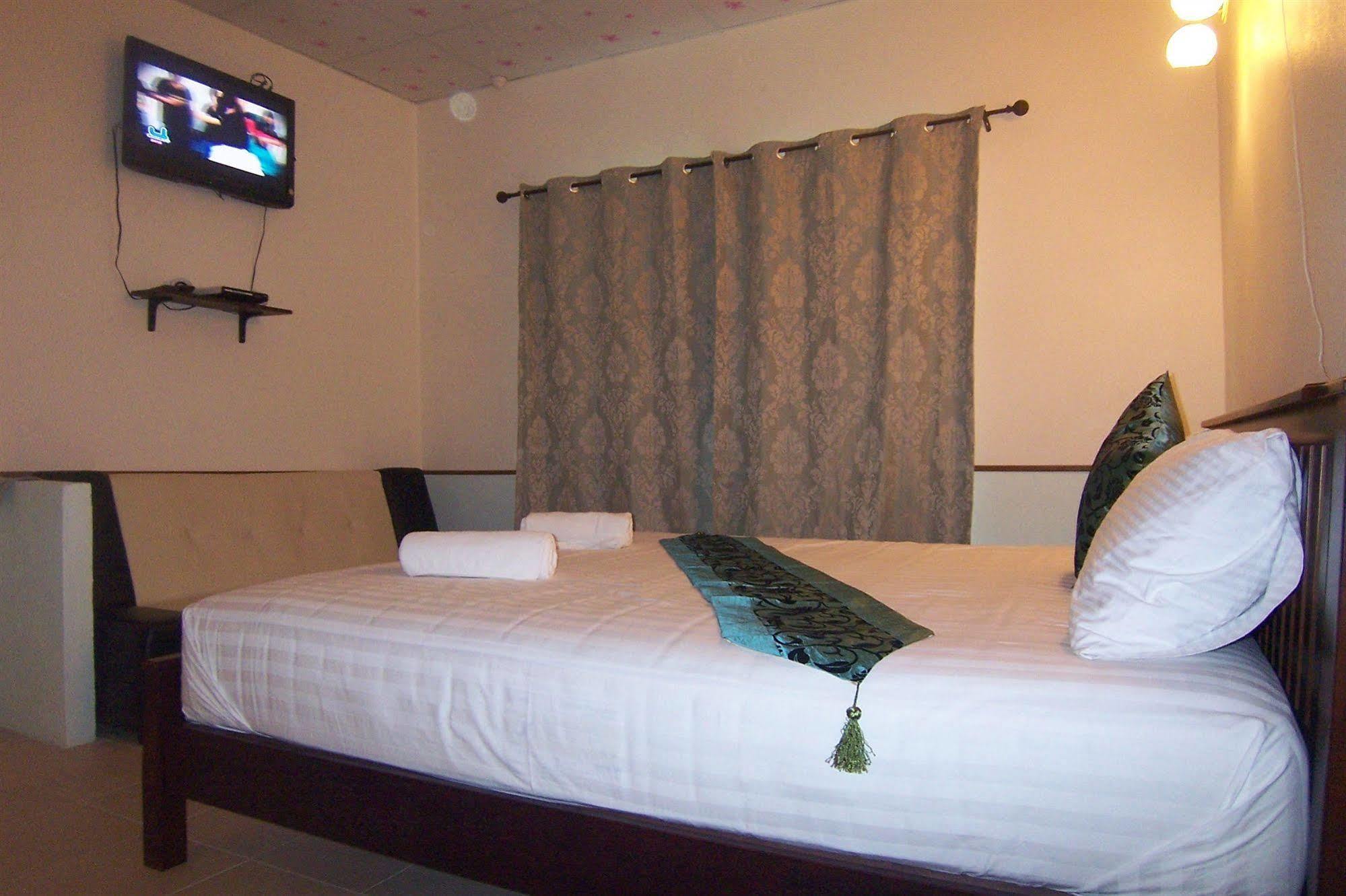 Phuket Airport Overnight Hotel Nai Yang Ngoại thất bức ảnh
